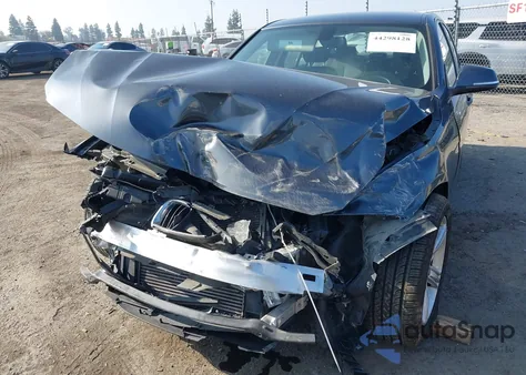 2015 BMW 320I xDrive z USA, uszkodzony, nr VIN WBA3C3C56FP663552